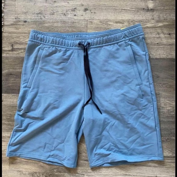 BRAND NEW WITH TAGS MENS ALL IN MOTION SHORTS - Picture 2 of 3